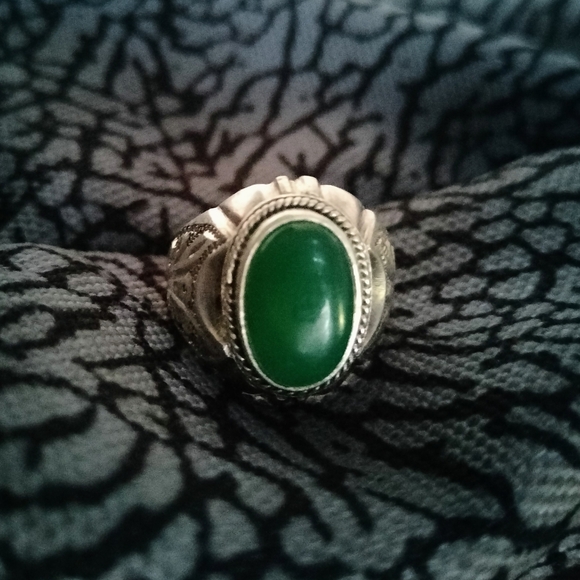Men's Green Onyx and Sterling silver ring Size 9 - Picture 2 of 10